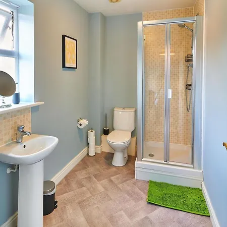 4 Spacious Bedrooms, En-Suites, Private Driveway, Tamworth Accommodation For Contractors And Families Exterior photo
