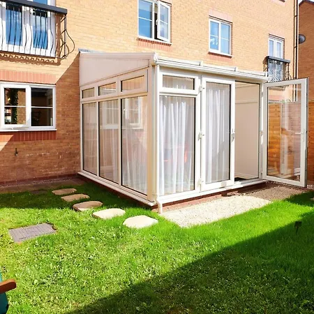 4 Spacious Bedrooms, En-Suites, Private Driveway, Tamworth Accommodation For Contractors And Families Exterior photo
