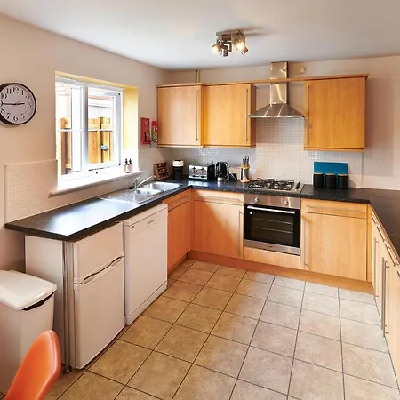 4 Spacious Bedrooms, En-Suites, Private Driveway, Tamworth Accommodation For Contractors And Families Exterior photo