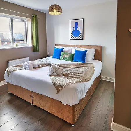 4 Spacious Bedrooms, En-Suites, Private Driveway, Tamworth Accommodation For Contractors And Families Exterior photo