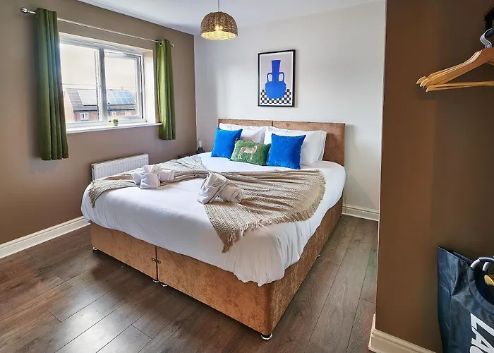 4 Spacious Bedrooms, En-Suites, Private Driveway, Tamworth Accommodation For Contractors And Families